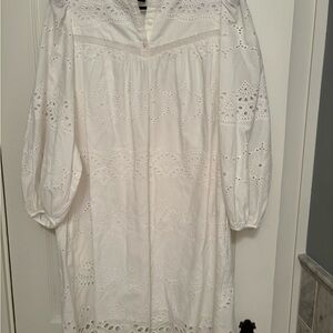 White lined eyelet dress Cute